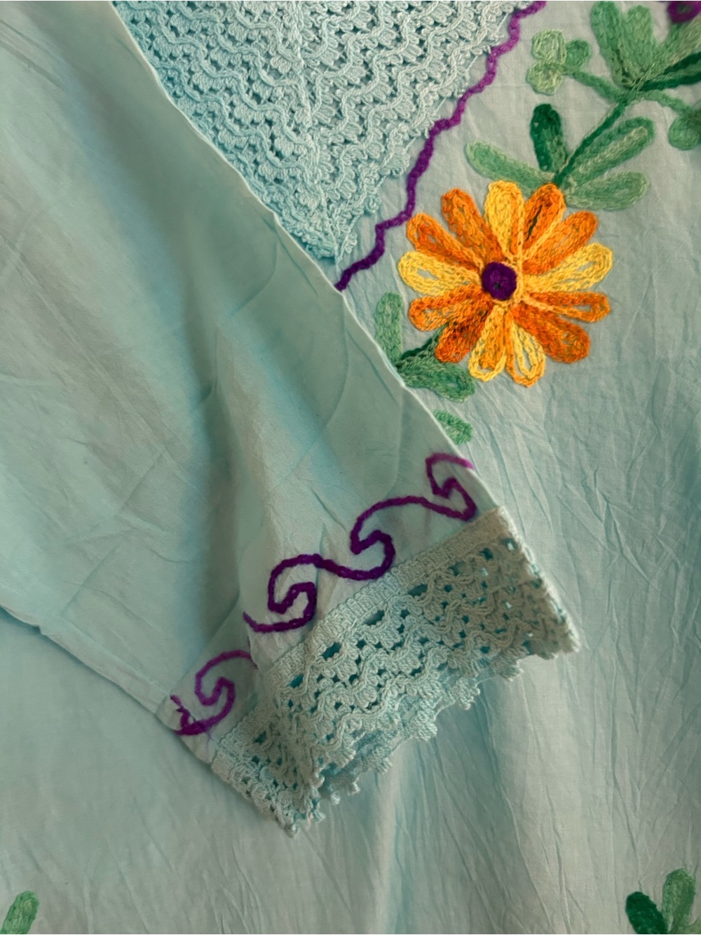 Turquoise Embroidered Floral V-Neck Tunic - Picture 3 of 4